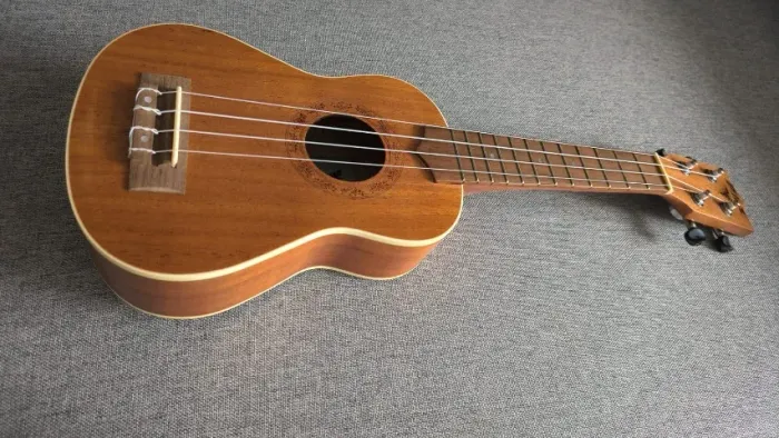 Ukulele novo