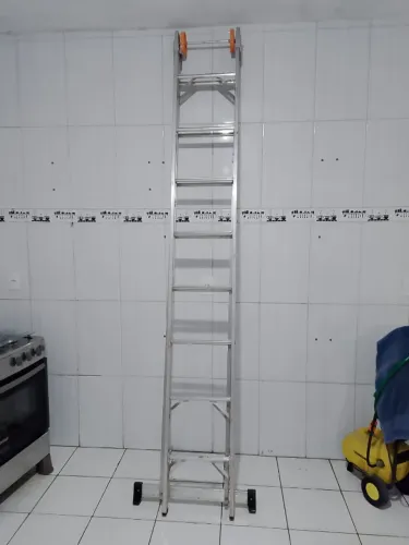 Escada de fibra de alumínio 16 degraus 