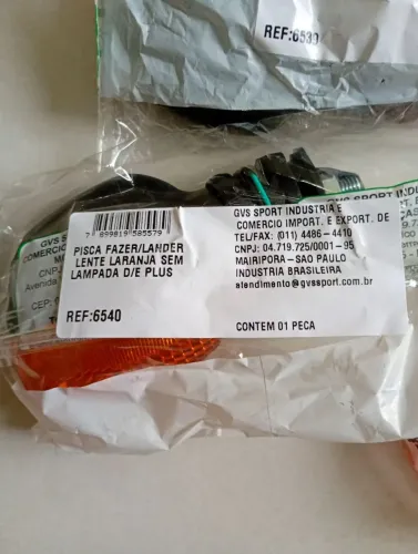 Par de pisca novo com lentes de reserva.