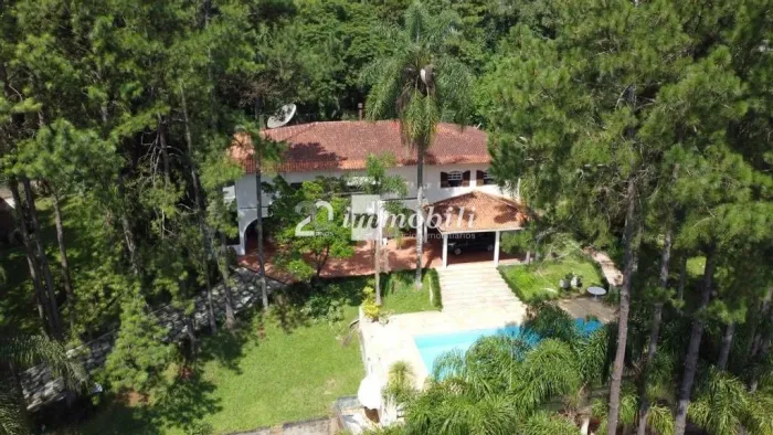 Casa à venda e para alugar em Carapicuíba, Granja Viana, com 4 quartos, com 659 m², Fazend