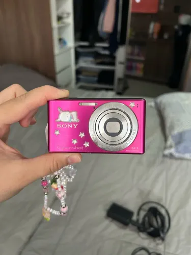 Câmera cybershot 14.1 rosa