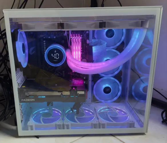 RYZEN 7 5700x | RX 6600 8 GB | 32gb RAM | SSD XPG Blade