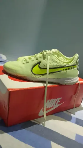 Chuteira Nike Tiempo Legend 10 Academy Society 