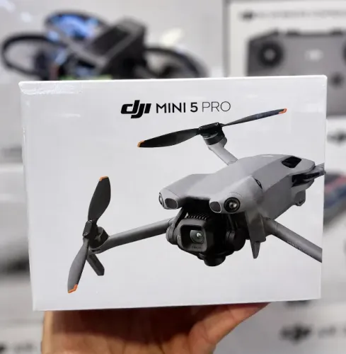 Drone DJI Mini 5 Pro - Standard e Fly More Combo