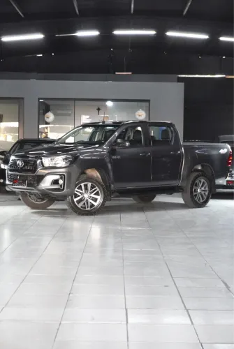 Toyota Hilux CD SR 4X4 2.8 TDI Diesel Aut. 2020