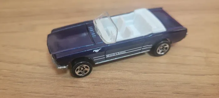 Hot Wheels '65 Mustang Convertible