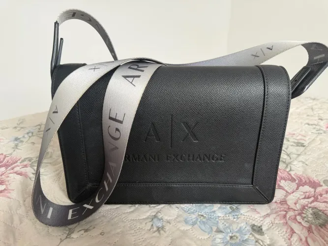 Bolsa transversal Armani Exchange