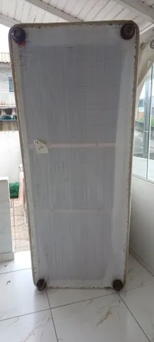 Sofa três lugares em Captonê 