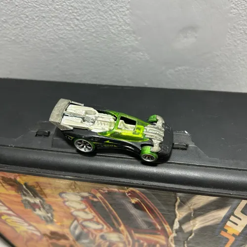 Hot Wheels AcceleRacers 2006 Flathead Fury 