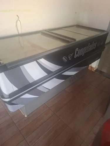Vendo frizer horizontal 5000mil <br>Contato *