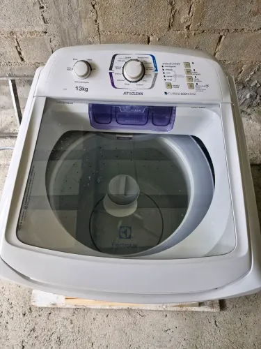 Vendo 1 lavadoura Eletrolux de 13 kilos