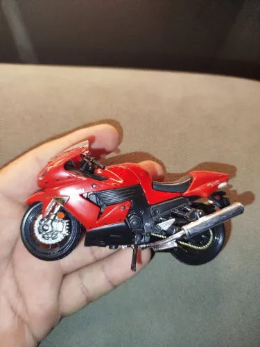 Miniatura Kawasaki ninja ZX 14r escala 1/18