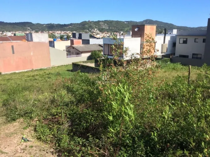 Terreno à Venda em Garopaba no Ferraz  325 m² com Escritura e Excelente Localização
