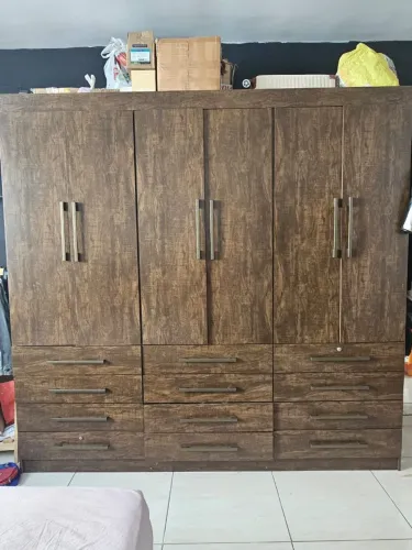 Guarda roupa 6 portas, 9 gavetas