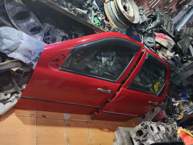 Portas lado esquerdo Fiat Palio ou Siena modelo G3 sapão