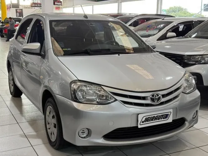 Toyota Etios X 1.3 Flex 16V 5P Mec. 2017