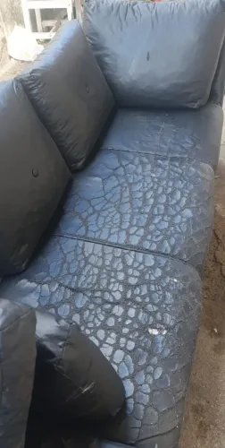 Doando sofá urgente 