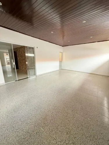Vendo casa prox ao Shopping Passeio