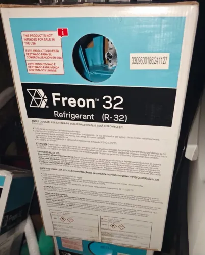 Gás R 32 freon lacrada na caixa