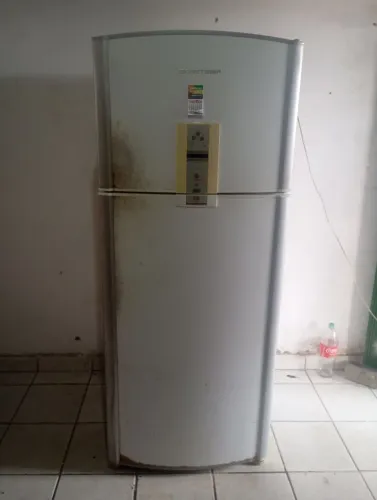 Geladeira com defeito 