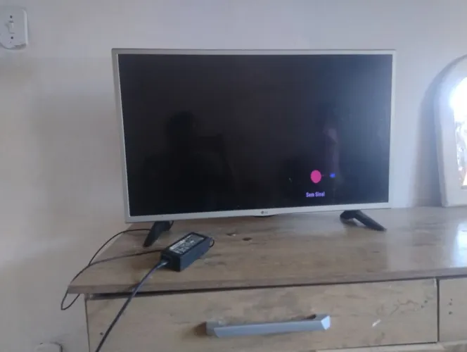 Vendo tv -em boas condições só n tem mais o controle da tv