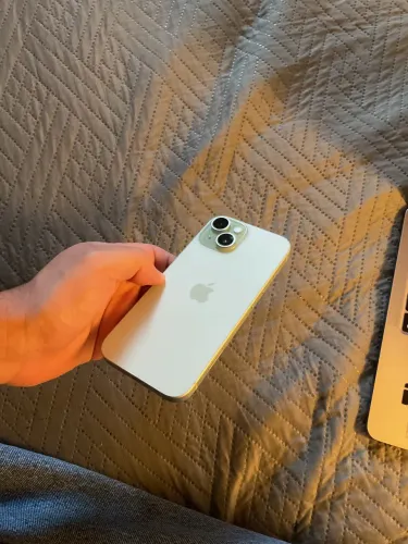 iPhone 15 128gn