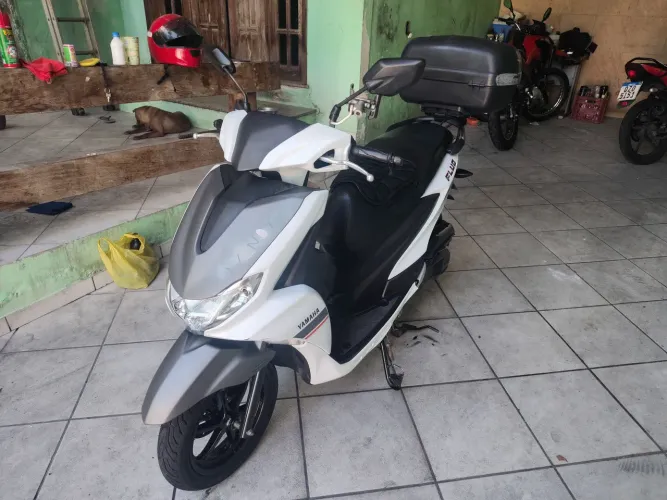Yamaha Fluo 125