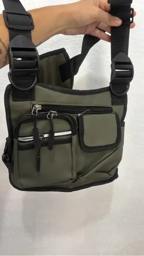 Pochete/Bolsa Peitoral Impermeavel Reforçada com Alça Ajustável