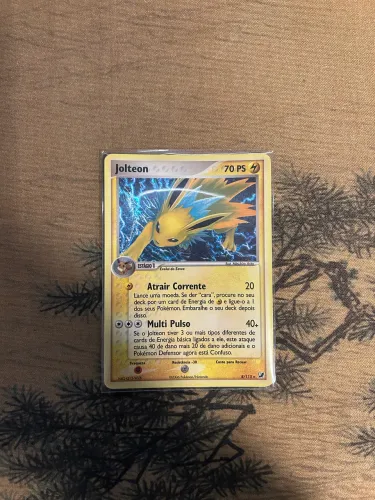 Jolteon 8/115 Holo - EX Forças Ocultas - Português 2006