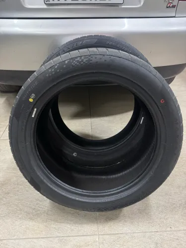 Par de pneus 225/45 r17 novos