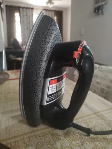 FERRO DE PASSAR A SECO BLACK DECKER $$50.00 RETIRADA BAIRRO CIDADE NOVA BH