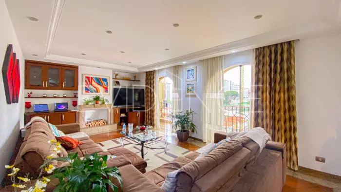 Apartamento mobiliado à venda no Tatuapé 180 m²