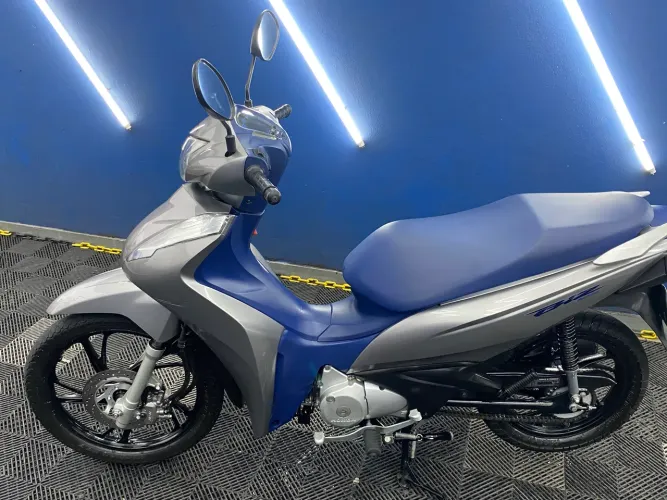 Honda Biz 125.