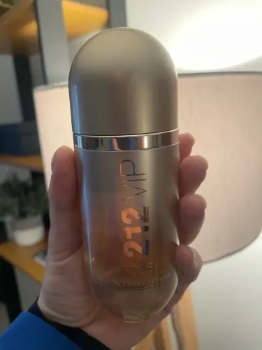 Perfume 212 VIP Rosé