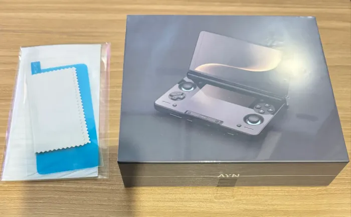 Novo console Ayn Thor, modelo Rainbow, 12+256, Snapdragon, tela dupla OLED, lacrado.