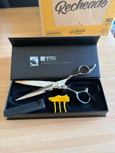 Tesoura Titan Profissional Barbeiro
