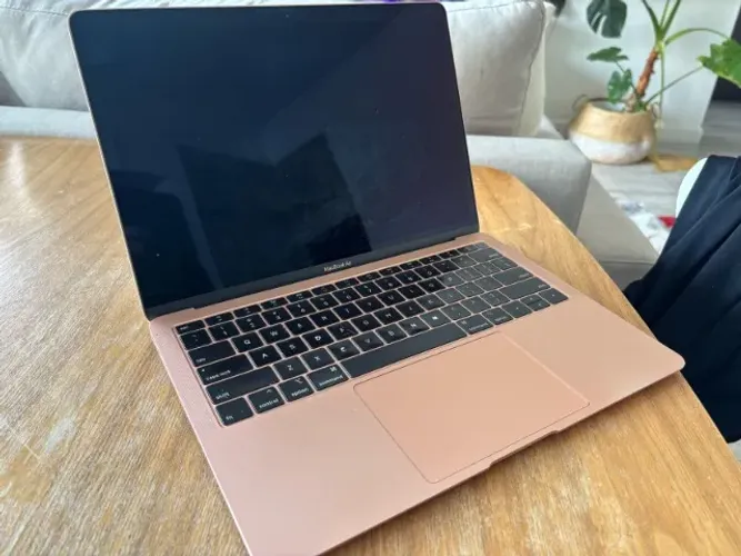 Macbook Air A1932 13.3 Color Oro 128gb Ssd - Intel Core I5