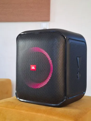 Jbl escencial