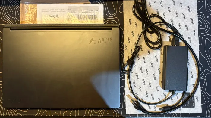 AVELL STORM 550 i7-14650HX + RTX 5050 8GB + 24GB RAM + SSD 1TB ? QHD+ 180Hz