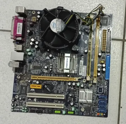 Placa mãe (problema no video)