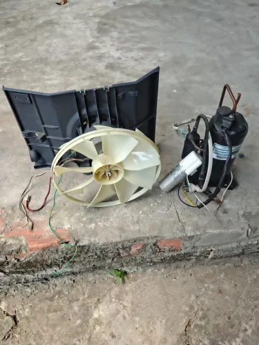 Vendo um compressor e um ventilador do ar condicionado de janela da marca Springer