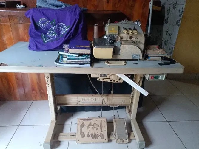 Máquina de costura