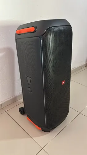JBL 710 