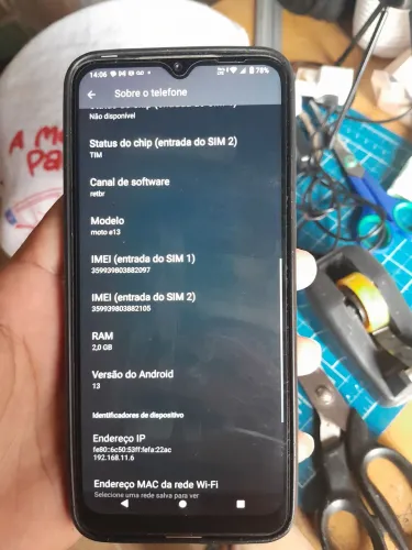 Celular moto E13