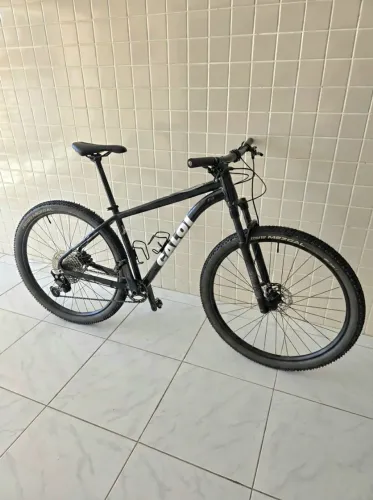 Bicicleta MTB Caloi Explorer Pro M