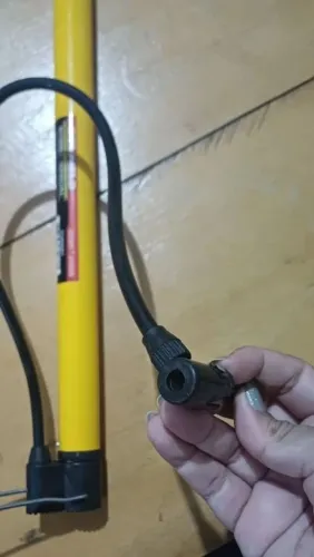 Bomba de Ar Manual Encher Pneu Bike Bicicleta Moto Balão Bola Cor Amarelo