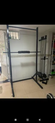Estação d musculação, rack agachamento, simulador d caminhada 