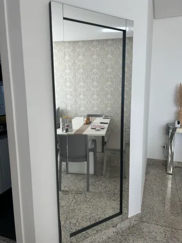 Vendo espelho seminovo