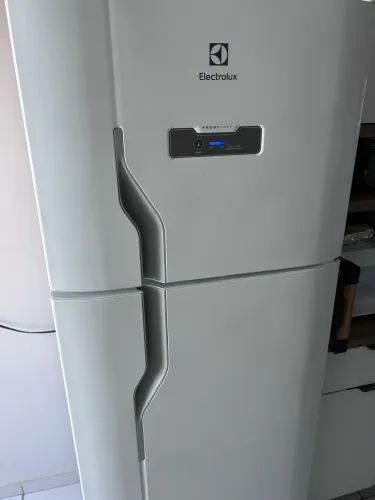 Geladeira Eletrolux Frost Free ESTADO DE NOVA