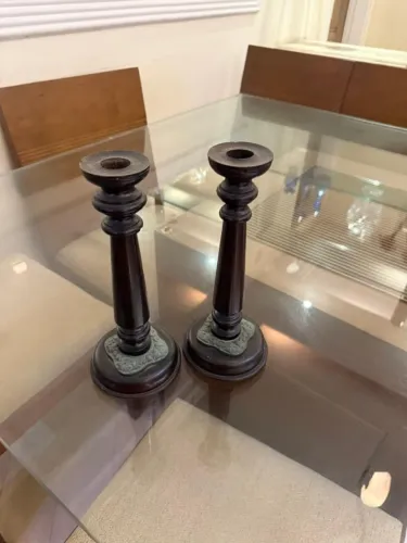 Par de Candelabros em Madeira